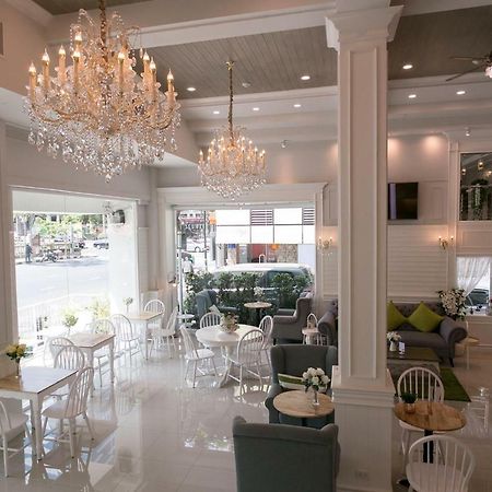 Mali @Silom Boutique Hotel Бангкок Екстер'єр фото