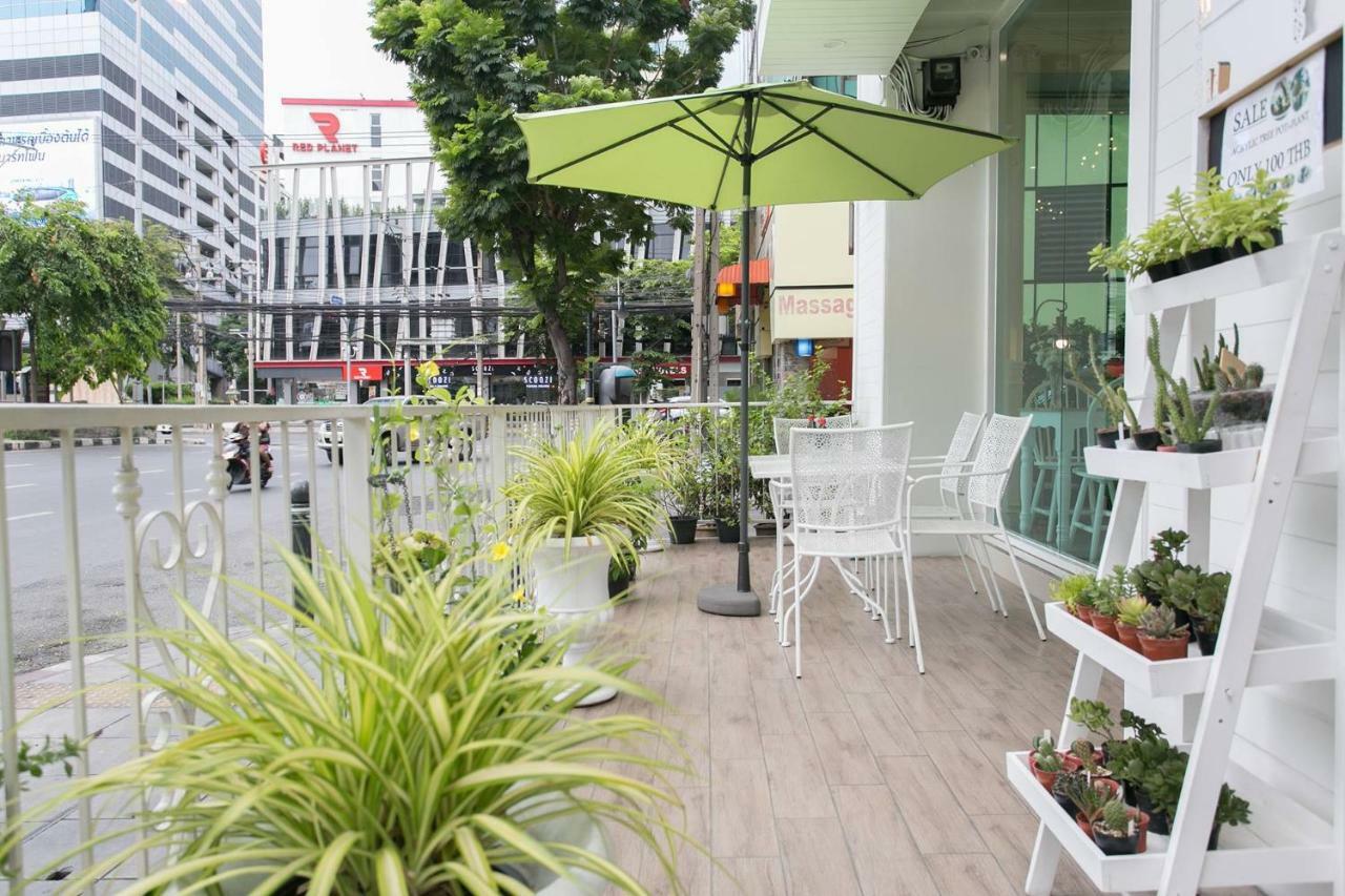 Mali @Silom Boutique Hotel Бангкок Екстер'єр фото
