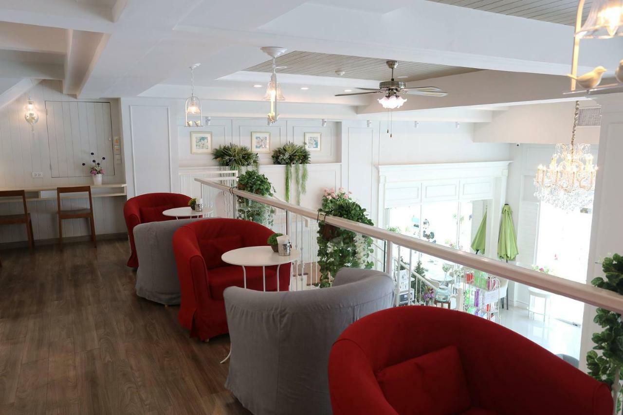Mali @Silom Boutique Hotel Бангкок Екстер'єр фото